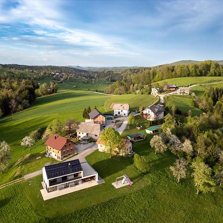 Holiday House Hona Lux Velike Lasce Extérieur photo