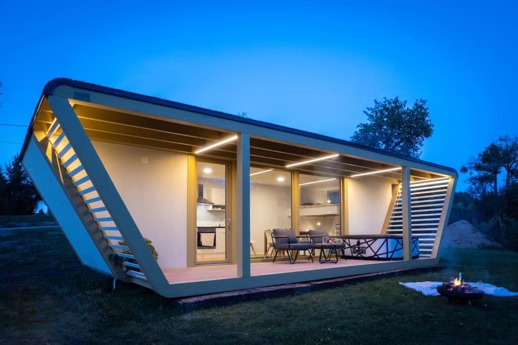 Holiday House Hona Lux Velike Lasce Extérieur photo