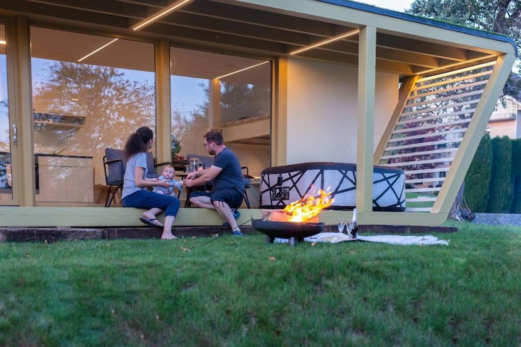 Holiday House Hona Lux Velike Lasce Extérieur photo