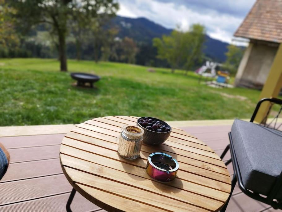 Holiday House Hona Lux Velike Lasce Extérieur photo