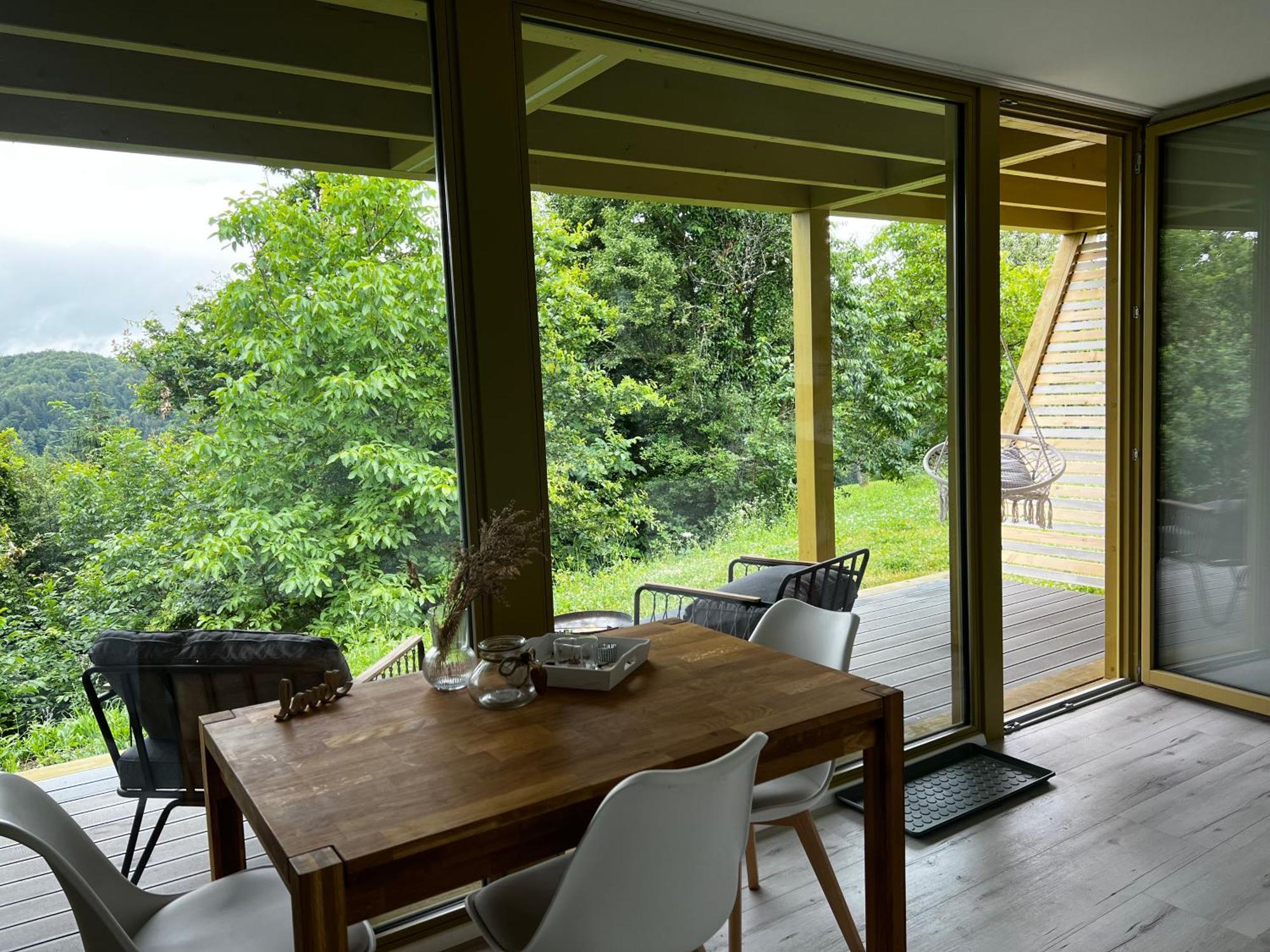 Holiday House Hona Lux Velike Lasce Extérieur photo