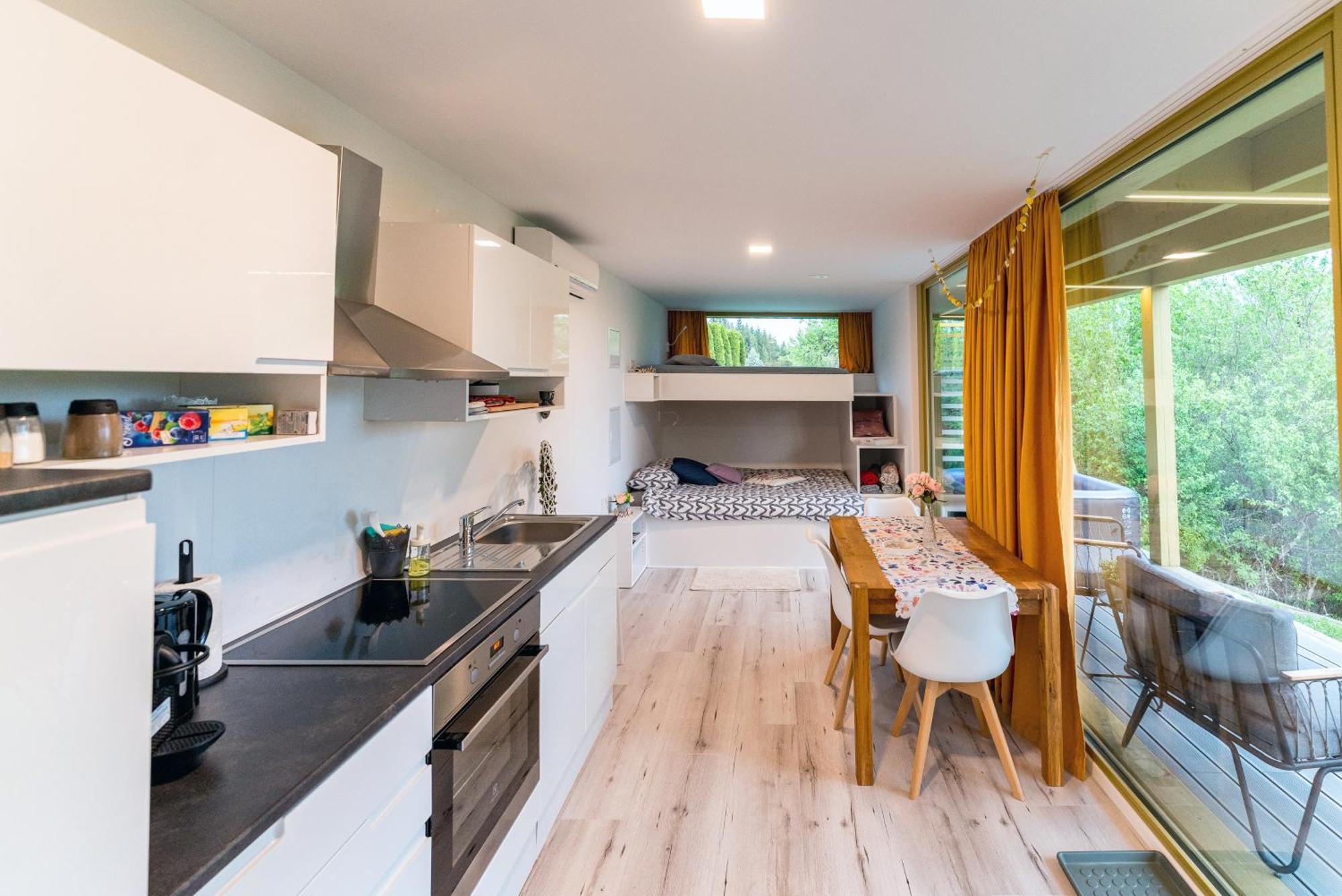 Holiday House Hona Lux Velike Lasce Extérieur photo