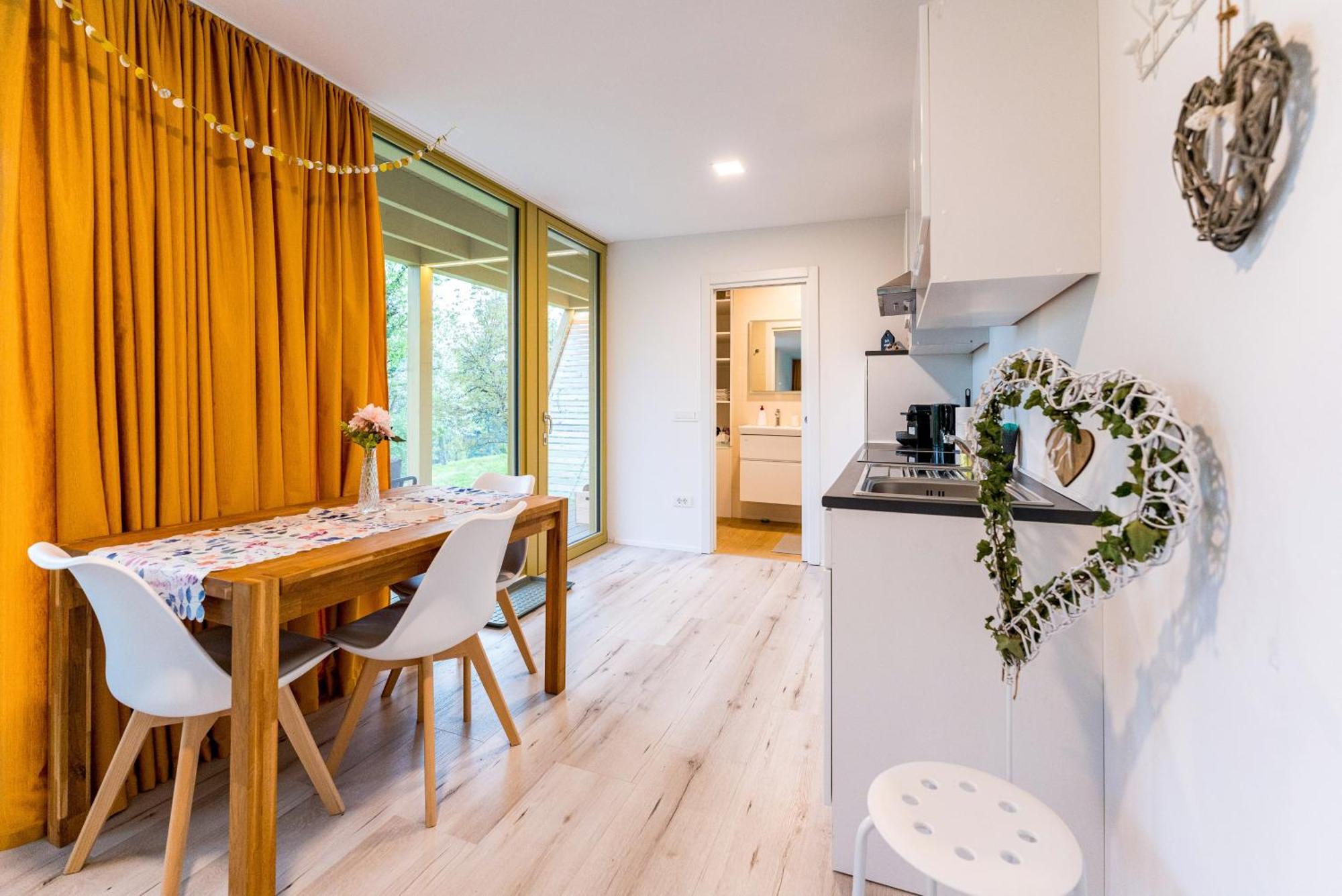 Holiday House Hona Lux Velike Lasce Extérieur photo
