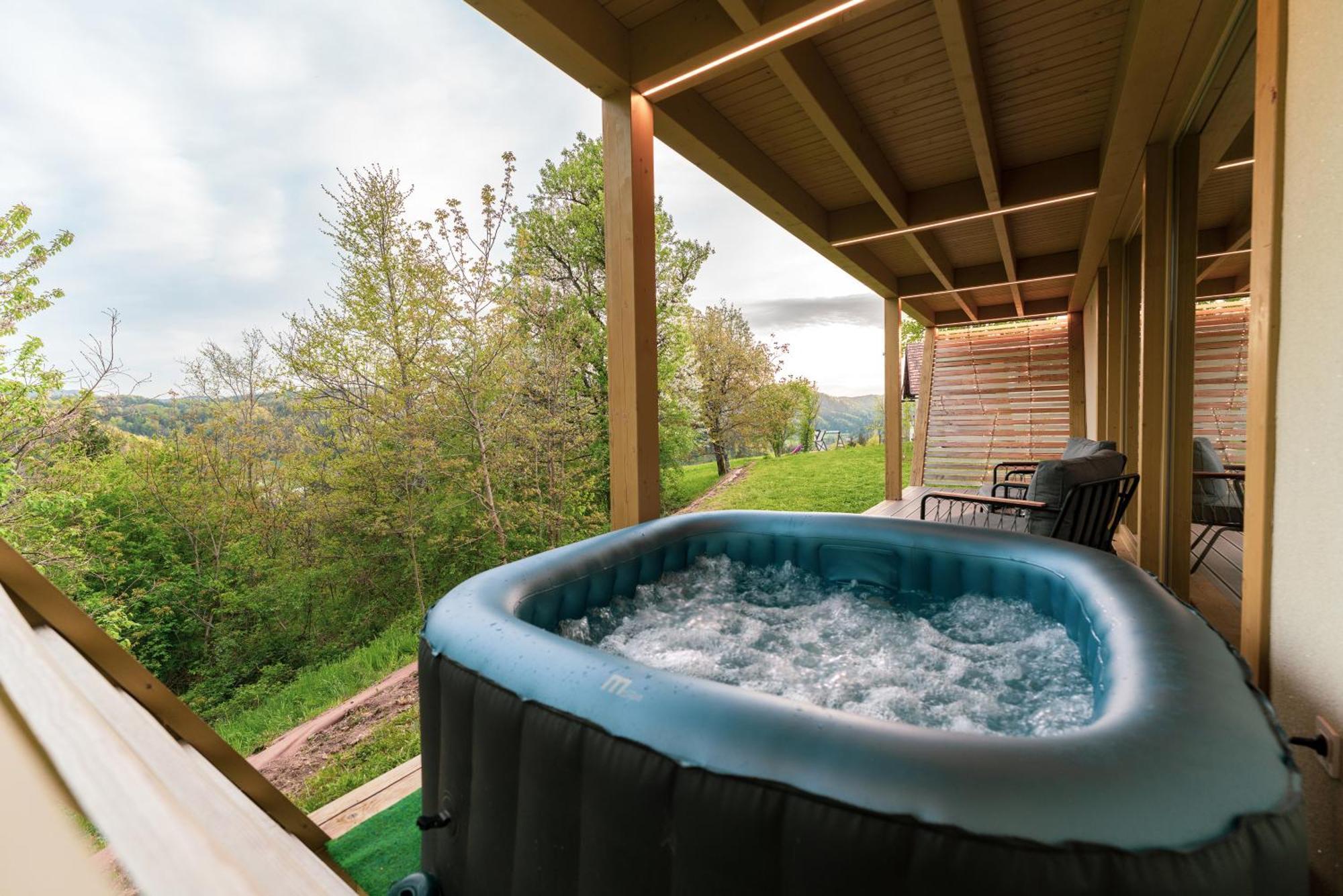 Holiday House Hona Lux Velike Lasce Extérieur photo